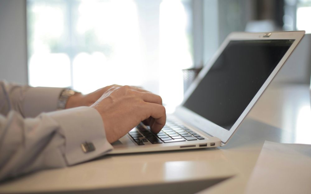 Mitarbeiter/in im Bereich Finanzen & Steuern (m/w/d)